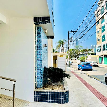Lindo Apto Balneario Camboriu 1200 M Praia Central Kültér fotó